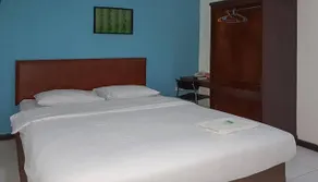 RedDoorz at Hotel Rumberpon Sorong - Image 2