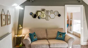 Little hive-uk39430 - Image 2