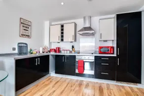 one Bedroom Apartments in City Centre - Image 5