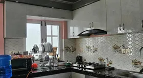 Mountain Pepper Palate Bed, Breakfast & Movie - Image 4