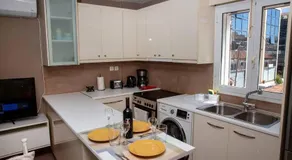 Downtown Lavrio Port Cozy Apt - Image 3