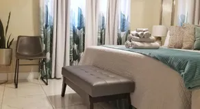 Glam 2 Bedroom Apartment Close to NSU in Cooper City - Image 2