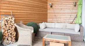 Family oasis with garden and fireplace - Image 4