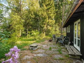 4 person holiday home in Bryrup - Image 4