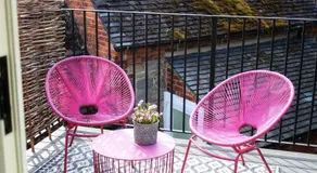 The Barn & The Loft at Ambro Mill - One Bed Apartments - Donington Park East Midlands Airport - Image 4