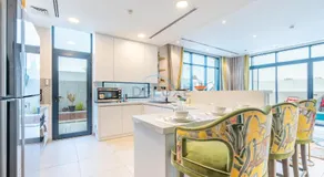 Stylish Villa with Private Pool, Near Clubhouse, Jumeirah Golf Estates by Deluxe Holiday Homes - Image 5