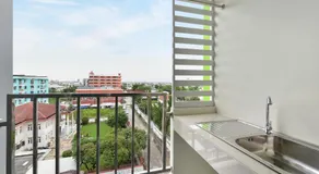 B32 Apartment - Image 4
