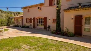 Exceptional villa with a pool near saint tropez - Image 2