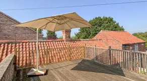 The Jefferson Arms Apartment - Image 5
