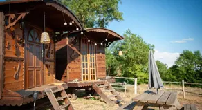 Parc animalier des Clautres - Maison Roulottes Tente - Image 5