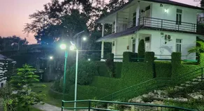 Home in the Hills, Resort & Restaurant - Image 2