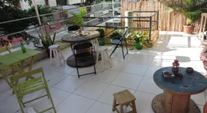 Ramon Hostel Bar - Image 4