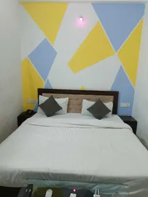 OYO 92209 Hotel Verma Inn - Image 3