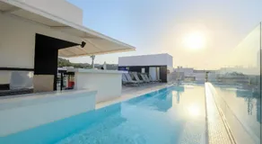 azuLine Hotel M - Image 2