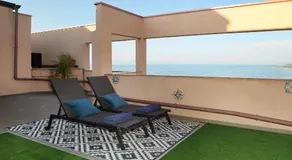 Attico vista mare con terrazza e spa riscaldata - Image 4