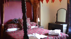 The Red Lion - Image 2