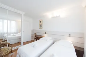 Veeve - Apartment near Pont de Grenelle - Image 2