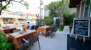Rapeepan Ville Hotel - Image 3