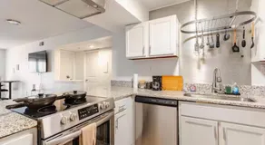 Modern 2 BR APT, Near Hospital & UAB, WiFi - Image 4
