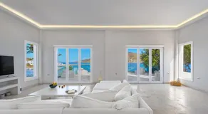 Solnedgångar och fantastisk utsikt! Elegant renoverad villa - Image 2
