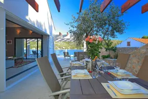 Villa Tapenade - Image 2