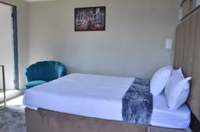 High BnBGuestlodge - Image 4