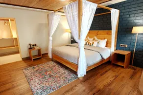 The Hermit's Getaway - Image 2
