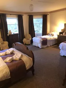 The Oakeley Arms Hotel - Image 2