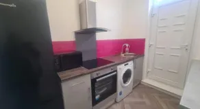 Cosy Studio Apartments - Image 5