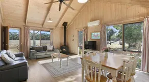 Freshwater Creek Cottages & Farm Stay - Image 2