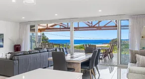 Luxury Beach House - Image 3