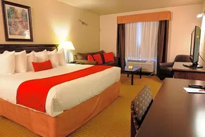 Ramada by Wyndham Lloydminster - Image 2