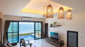 Koh Sirey Beachfront Pool Villa - Image 2