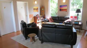 C&N Backpackers - Ucluelet - Image 2