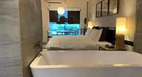 Roppongi Motel - JianHua - Image 3