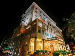 Strait Hotel - Image 2