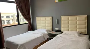 Fortune Hotel - Image 5
