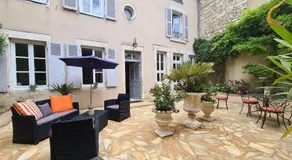 Chambre spacieuse avec grand lit et salle d'eau privée, petit-déjeuner inclus - Châteauroux - FR-1-591-601 - Image 3