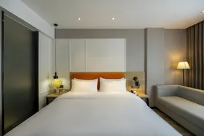 Qianyi Yicheng Hotel (Yulin Shizi Street Yuntian Palace) - Image 2