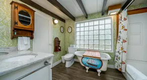 Woodley Beach House - Image 2