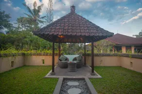 Huge Villa w/ Pool and Spectacular Rooftop Patio! - Image 4
