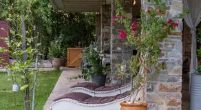 Sinanis Garden House - Image 5