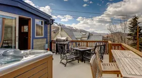 KBM Resorts Private Home Walk to Town and to Ski Access Hot Tub and Fire Pit PNF-860 - Image 3