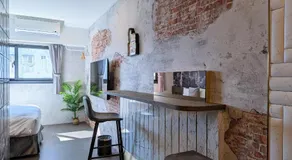K Hotel - Yizhong - Image 3