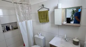 Quarto sem Cama só colchão, Ar Condicionado, Wi-Fi, Banheiro - Image 2
