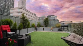 Unique Penthouse with Jacuzzi & Garden - Image 4