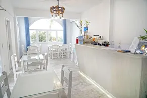 Anna's - Image 4