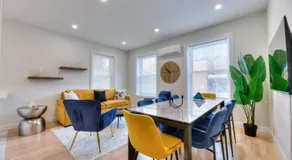 Stylish Condo AC Wi-Fi Westmount Smart TV - Image 3
