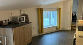 Unique, Large 2 bedroom Flat - Image 5
