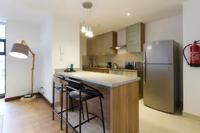 Suites Metropoli Bristol Parc - Image 4